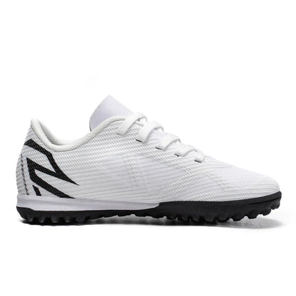 Low-top, soccer shoes, unisex, TF and FG, slip-resistant and wear-resistant, available in 3 colors. Sole spikes Not above ankle