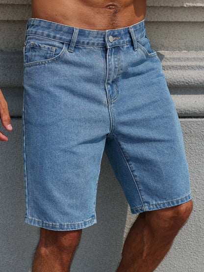 Men's Summer Denim Shorts. A Common Item in Summer. Simple in Style. Suitable for Casual Outings and Trips.