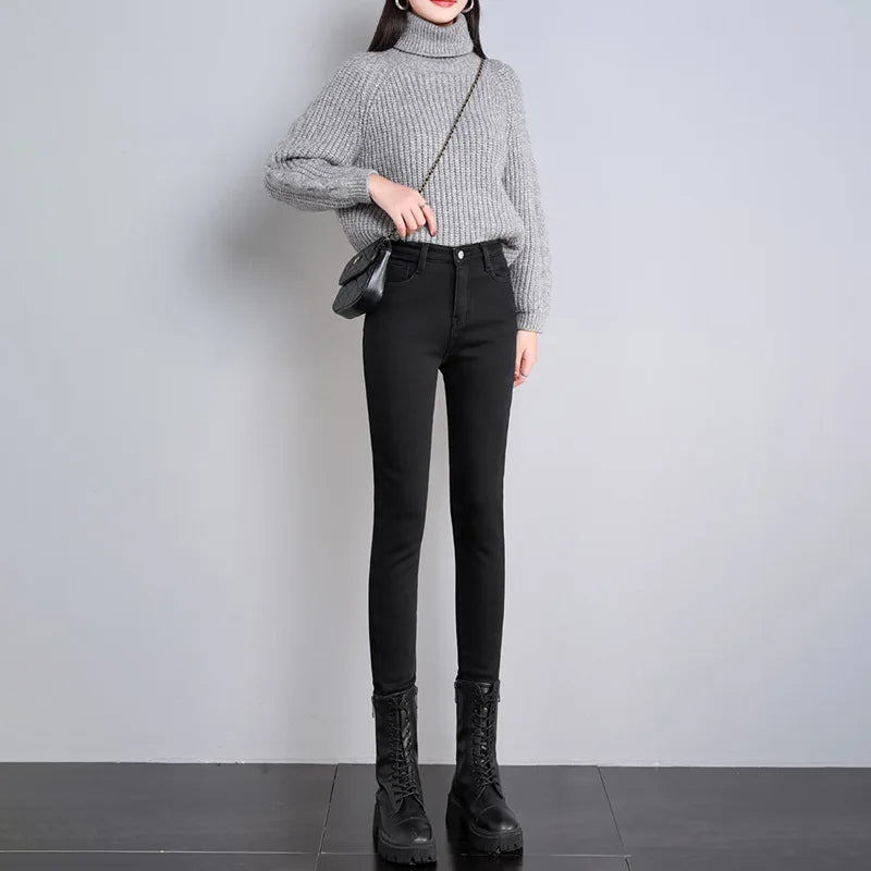 New Women Thermal Jeans Winter Snow Warm Plush Stretch Jeans Lady Skinny Thicken Students Denim Pants Fleece Mom Fur Trousers