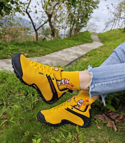 Mens Outdoor Mountain Climbing Shoes Mesh Non-Slip Breathable Trekking Hiking Shoes Waterproof Camping Soft Sneakers 39-46