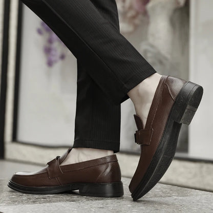 Men's Solid -Color Casual Loafers For Autumn And Winter Comfortable Soft -Soled Business Office Shoe And Metal Buckle Lazy Shoes