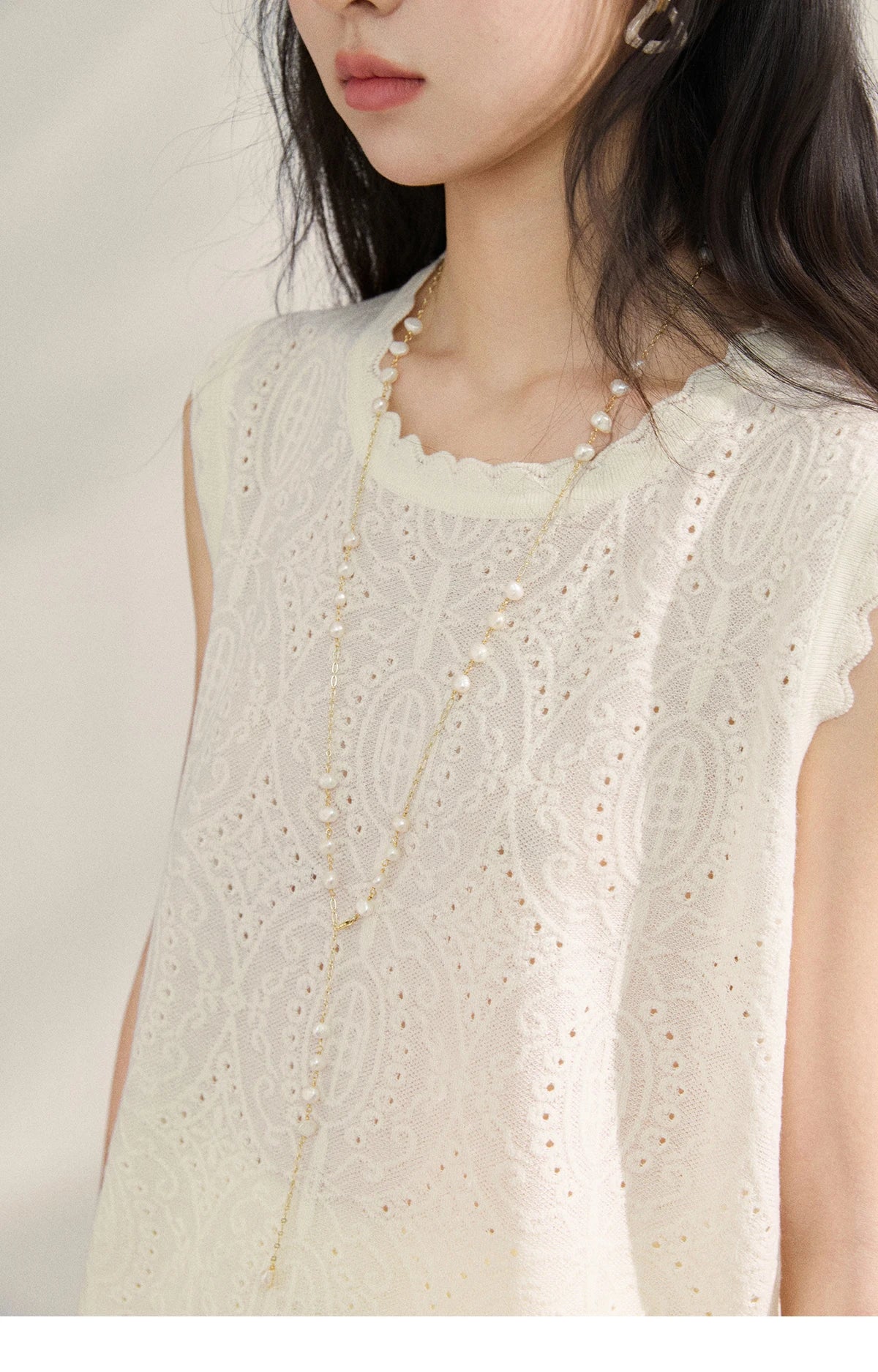 Elegant Sleeveless Lace Knit Tank Top for Women 2026 Summer New Scalloped Edge Hollow Out  Loose Casual Blouse MXF21Z3093