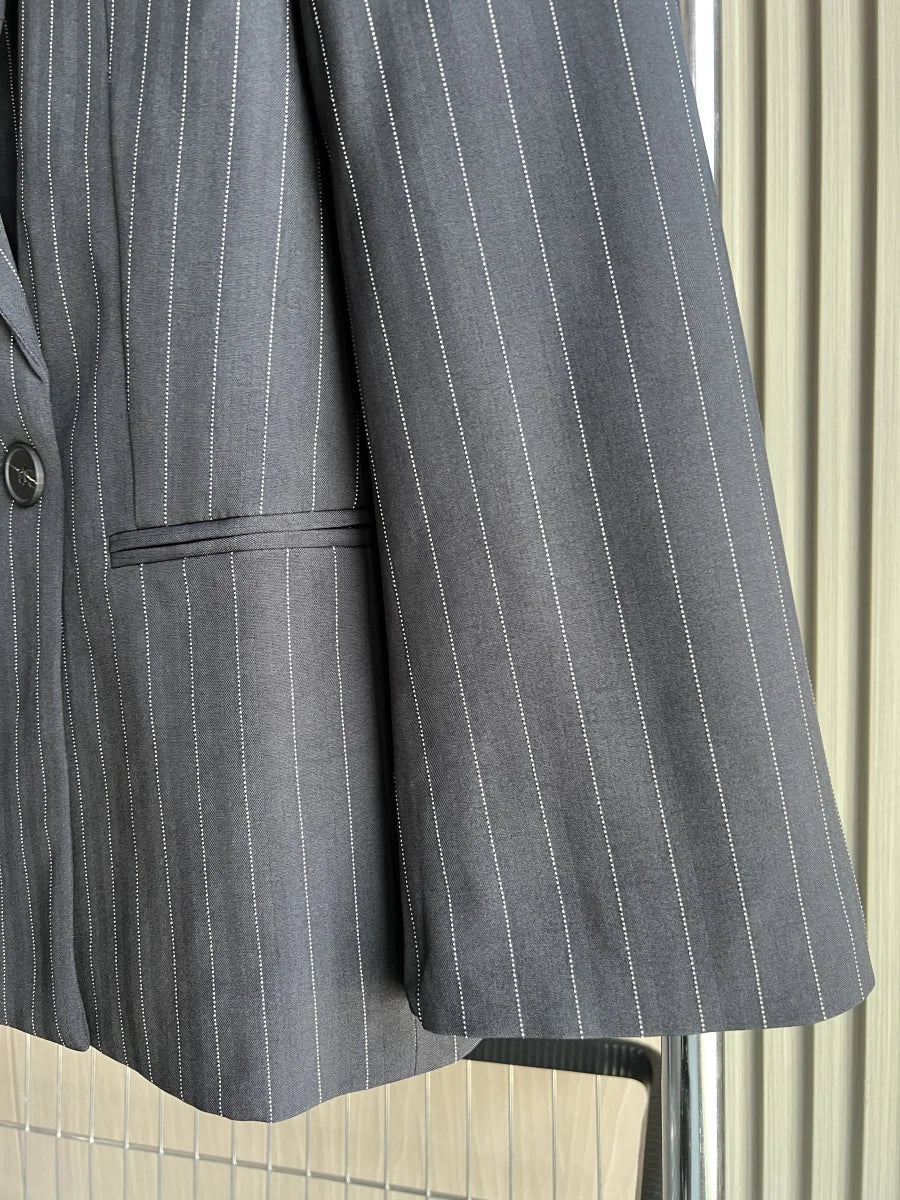Fall/Winter 2025 New  Women's Street Fashion oversized pinstripe shoulder-padded loose suit jacket for women