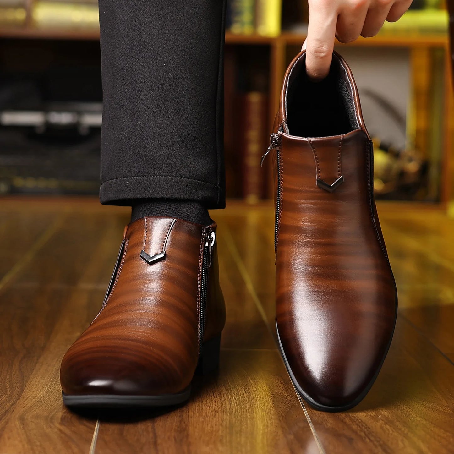 Men Handcrafted Leather Ankle Boots Side Zipper Pointed Toe Chelsea Boots Comfortable Non-slip Formal Business Casual Shoes 2026