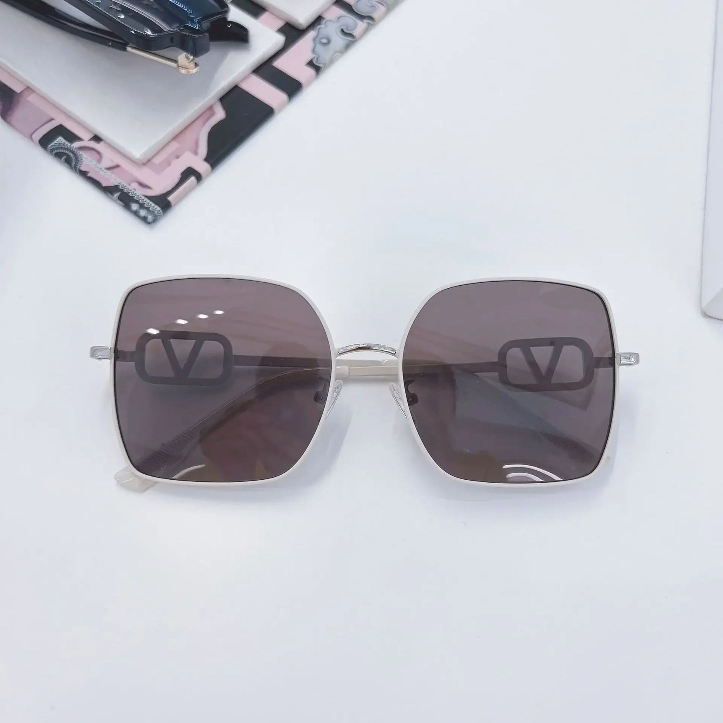 New Fashion Metal Frame Square  Sunglasses for Women Oversized Anti-ultraviolet Polarized Sun Glasses Women's High-end Gafas