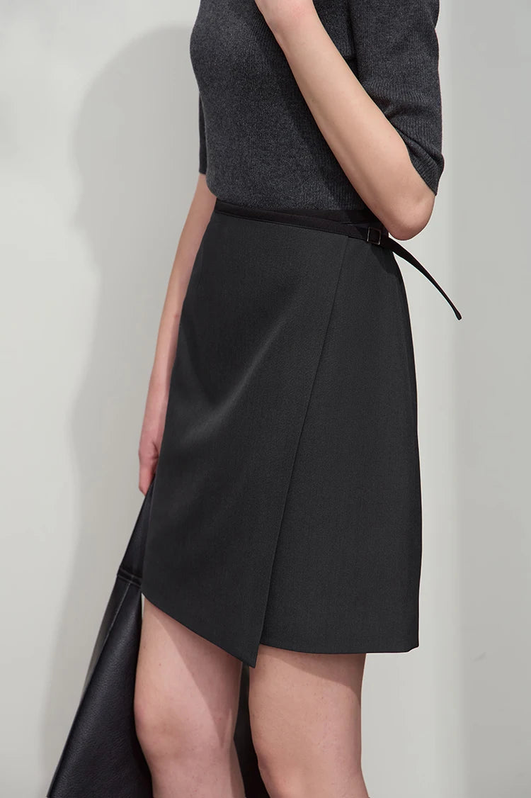 Minimalist Women's Skirt 2025 Spring New Office Lady Versatile Fashion Asymmetric Wrinkle A-line Half-body Skirt 12511092
