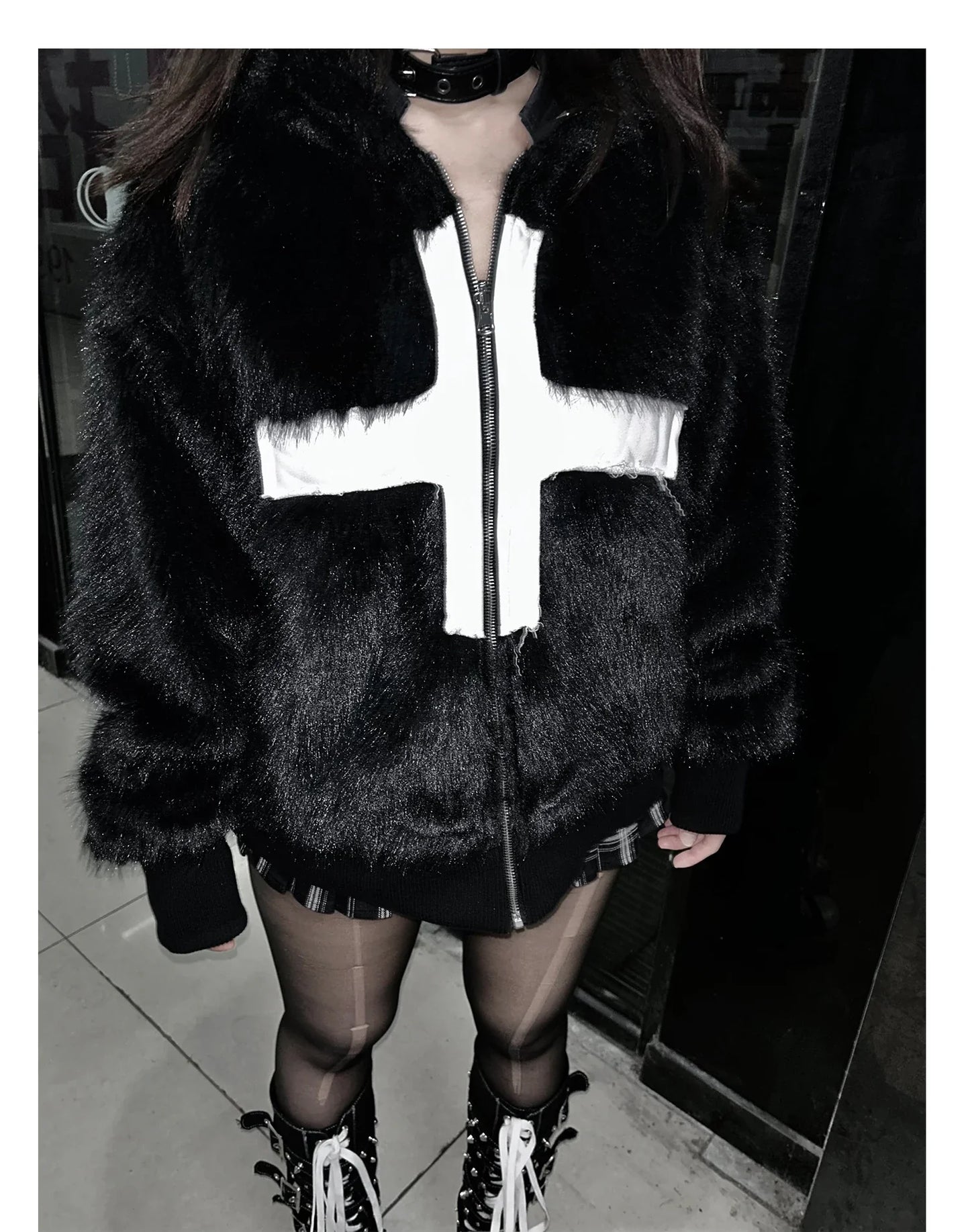 Winter Short Cool Warm Soft Hairy Faux Fur Coat Men with Hood Rivet Luxury Designer Punk Style Clothes Fluffy Jacket