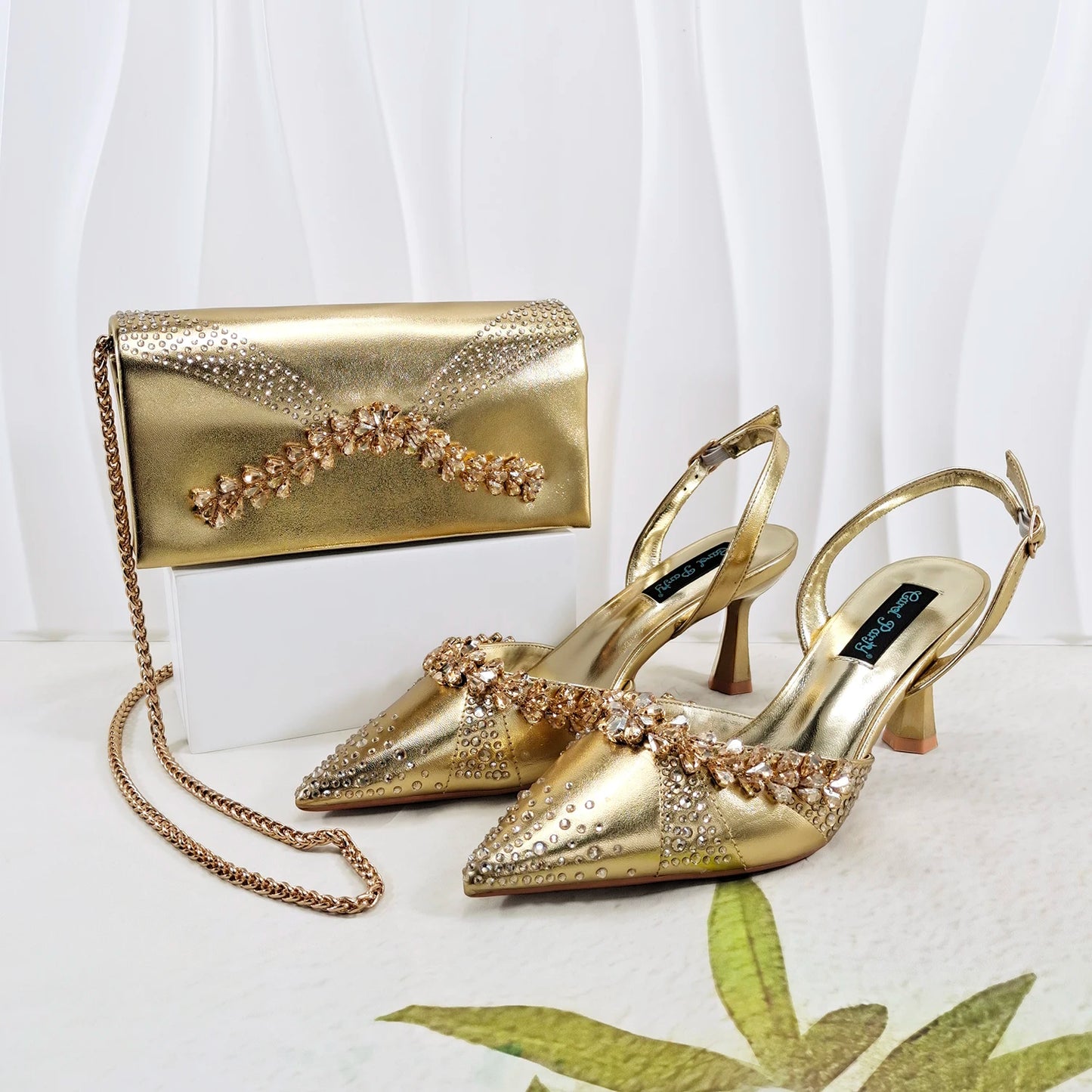 Slip-on High Heels and Matching Small Bag Nigeria Fashionable Party Pointed Shoes with Bag or A Pair of Work Shoes