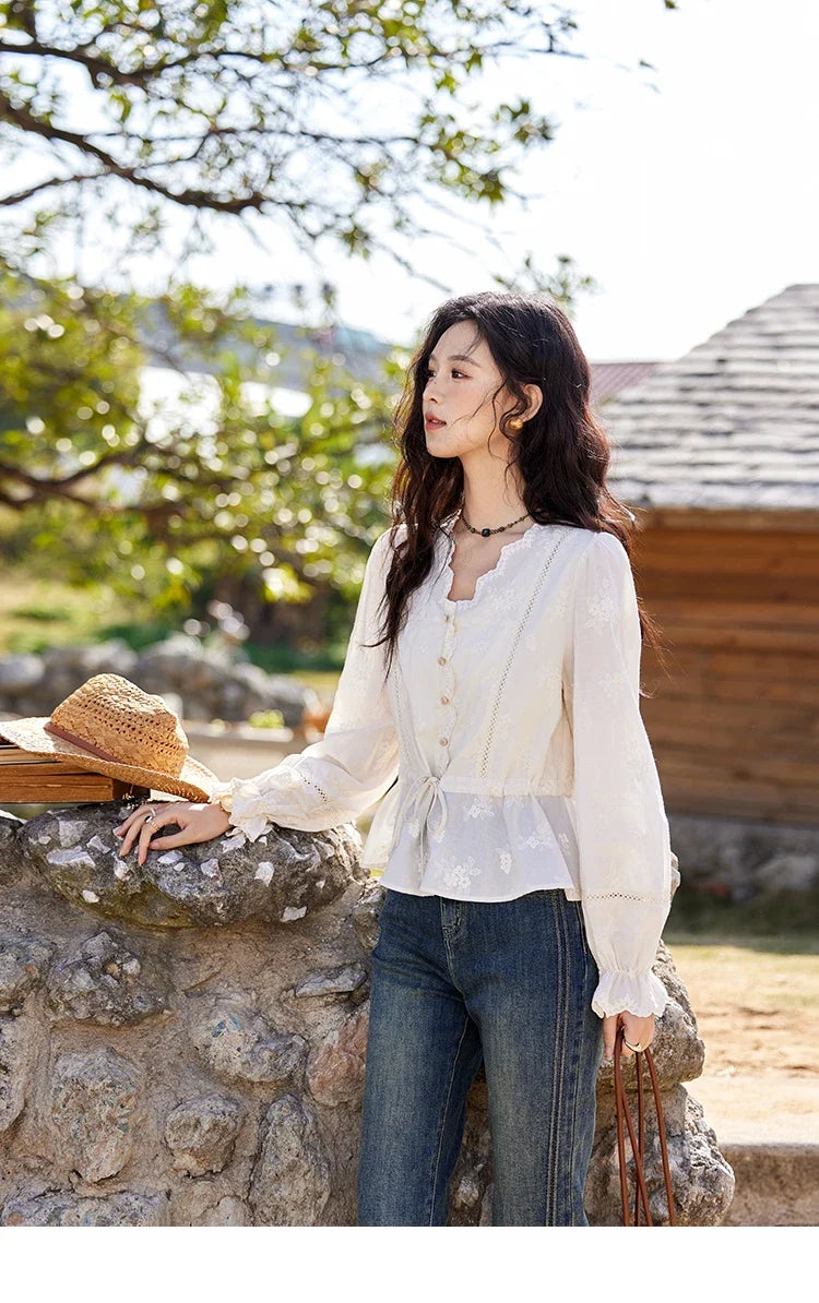 Embroidered Blouse Women 2025 Spring New French Elegant Apricot Lace Premium Drawstring Design V Neck Tops MXE11X1708