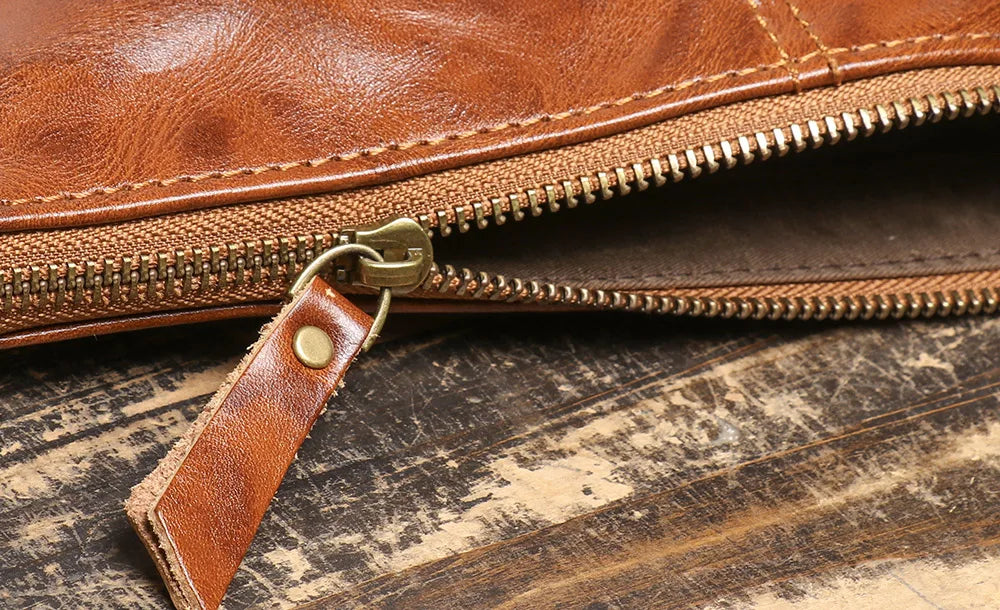 Timeless Vintage Leather Clutch Wallet - Luxurious Genuine Leather, Secure Zipper, Stylish Wristlet for Women
