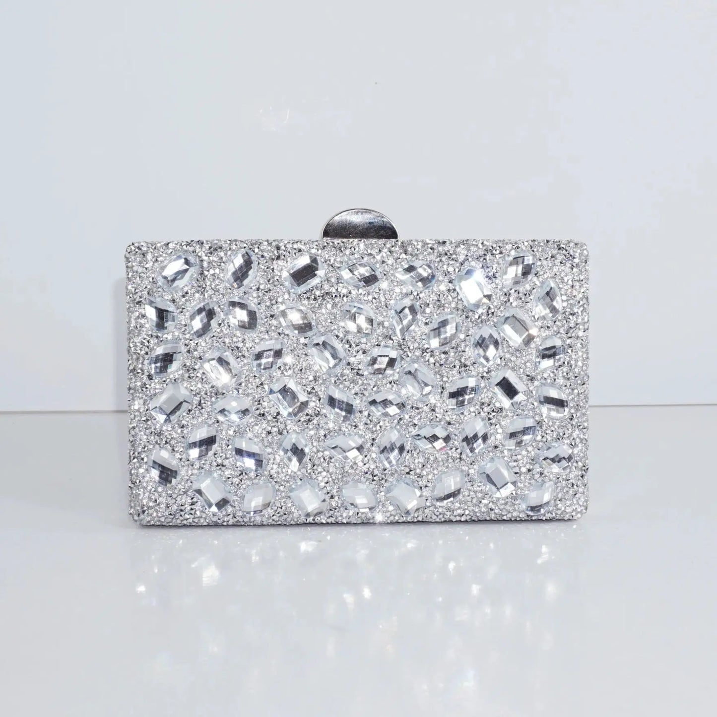 Ladies' high-end sparkling metal box shaped dinner bag, luxurious and fashionable metal strip decoration evening dress bag