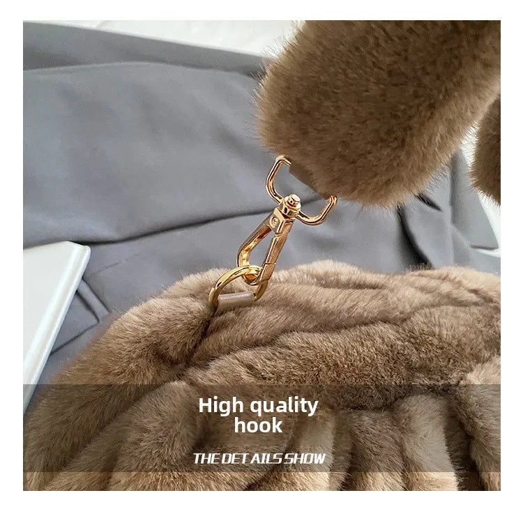 New Womens Shoulder Bag Fluffy Crossbody Bag Vintage Faux Fur Cloud Purse for Autumn Winter Commuting Simplified Storage Bags