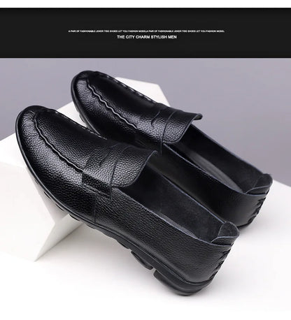 2026 Spring Autumn New Loafers Male Solid Color Fashion Casual Leather Shoes Male Soft Sole Light Driving Shoes Man