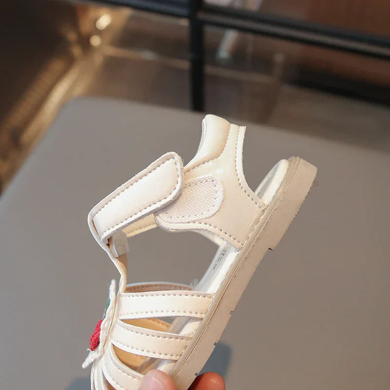 Summer Baby Girls Sandals Pu Leather Cartoon Strawberry Children's Beach Sandals Cowhide Non-slip Sole Kids Shoes