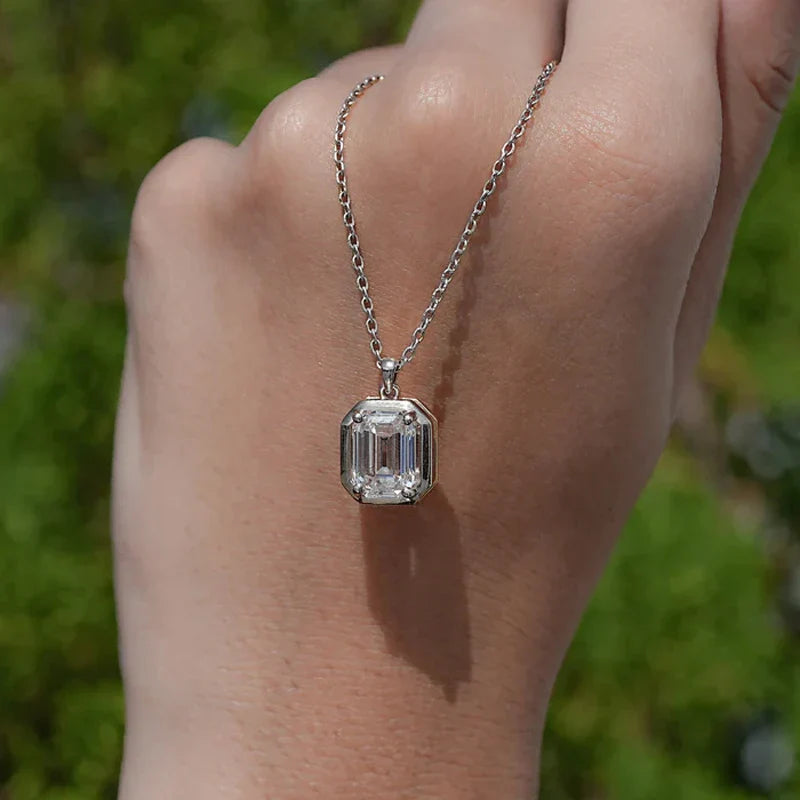 GRA Certified 4.0CT Emerald Cut Moissanite Fashion Solitaire Pendant Necklaces for Women Chains Fine Neck Jewelry Gifts