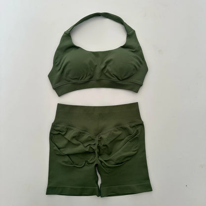 Yoga Shorts Set Seamless Yoga Set Workout Scrunch Shorts Sets Halter Sports Bra Scrunch Shorts Fitness Clothes Gym Suit