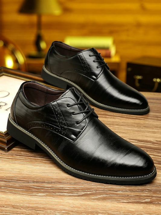 Men's leather shoes new black Soft bottom anti slip and breath shoes Zapatos luxury light flat men's Business dress casual
