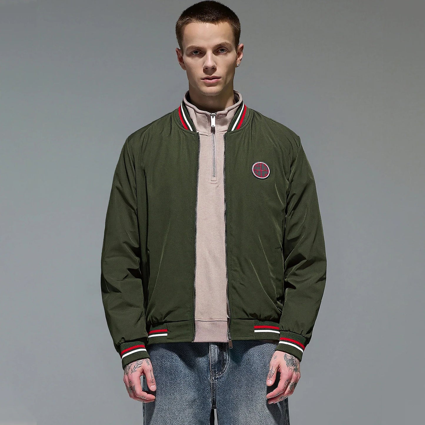 Men's Jacket Autumn Fashion Versatile Windproof Thin Men's Jacket Casual American Street Classic Badge Design Men's Coat