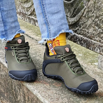Mens Outdoor Mountain Climbing Shoes Mesh Non-Slip Breathable Trekking Hiking Shoes Waterproof Camping Soft Sneakers 39-46