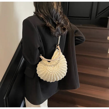 Fashion Conch Shaped Crochet Women Shoulde Bags Funny Cute Pearls Chains Handmade Weave Crossbody Bag Novelty Small Handbags