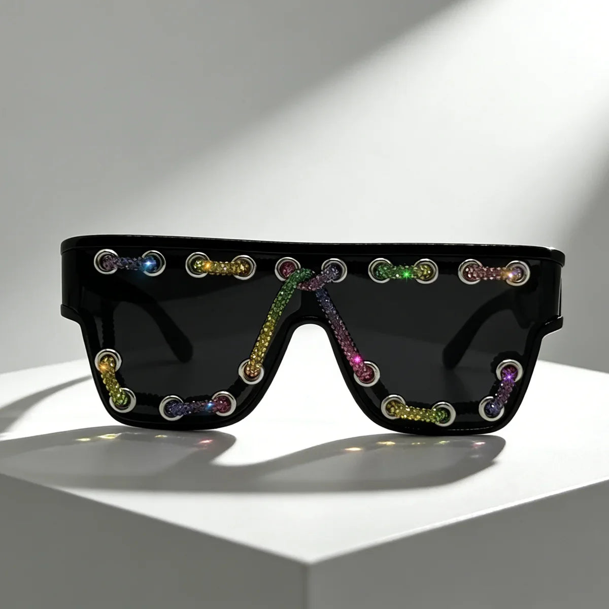 Y2K Oversized Square Sunglasses for Women Men Bling Rhinestone Decor Streewear Punk Statement Eyewear Trendy Fashion Shades