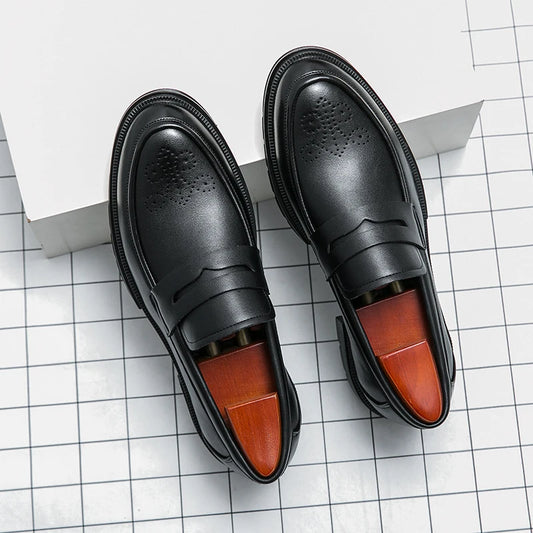 Spring and autumn men's business casual shoes breathable carved leather shoes British fashion platform pointed leather shoes 46