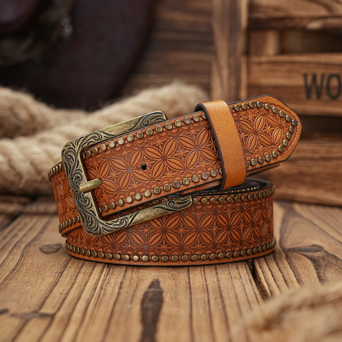 A Men's and Women's Casual Retro Belt Western Style! PU Leather Belt with Metal Buckle, Suitable for Daily Work Wear
