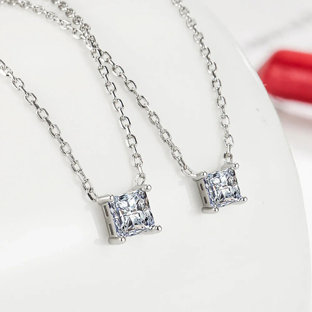 1CT Princess Cut Solitaire Square Moissanite Diamond Pendant Necklace 18k Gold Plated 925 Sterling Silver Sparkling Jewelry Gift