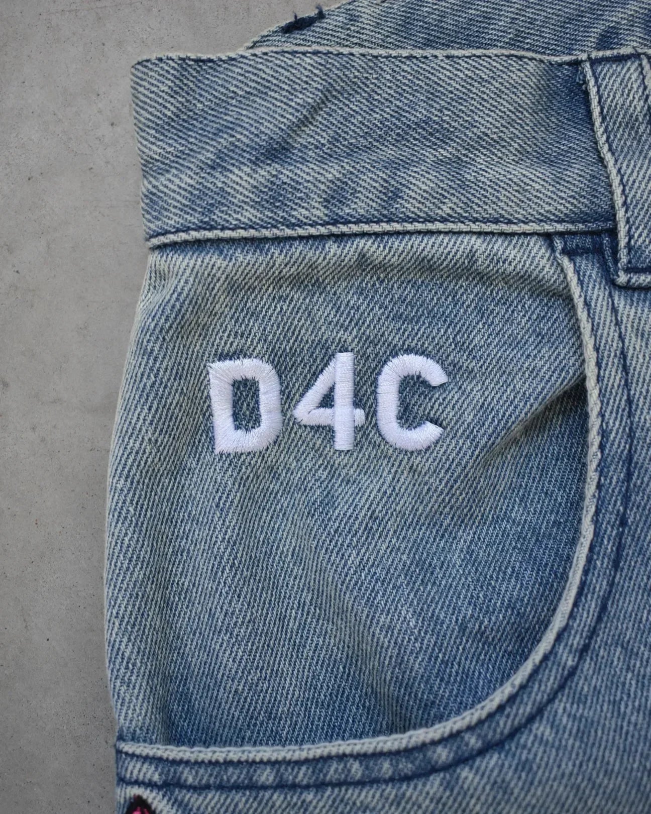 D4C JoJo  Y2K Men High Waist Baggy Jeans Women Pink Heart Side Embroidery Loose Fit Washed Denim Pants Streetwear Wide Leg Pants