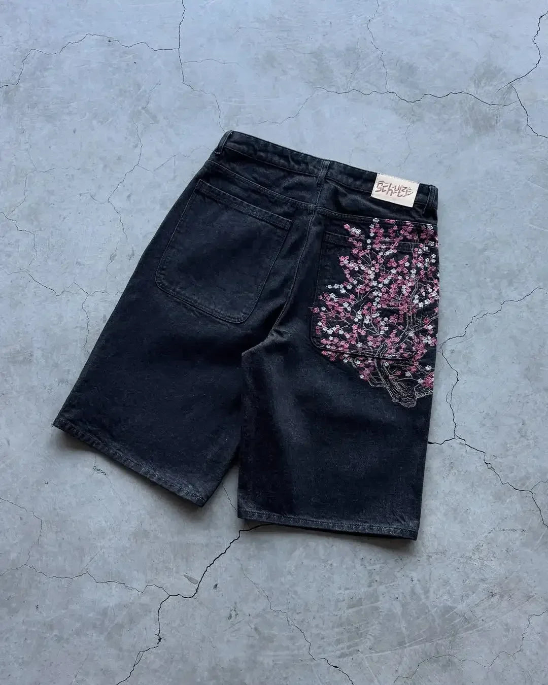 Men Dark Wash Denim Shorts Back Pocket Cherry Blossom Embroidered Loose Fit Knee Length Vintage Streetwear Casual Summer Wear