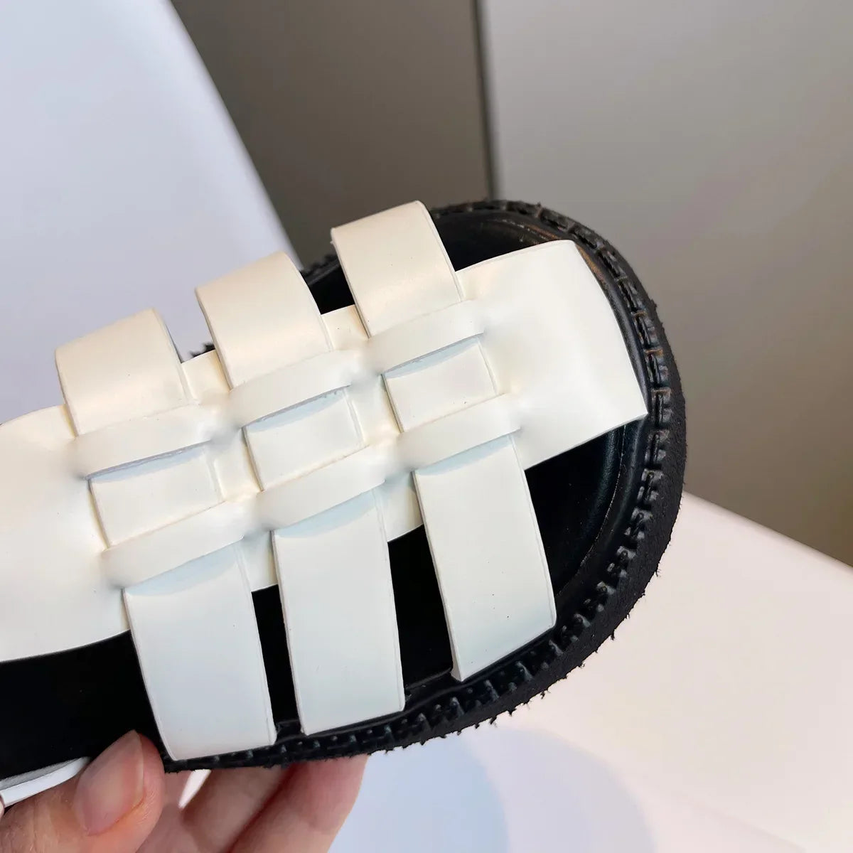 Children's Summer Sandals Girls Woven Baotou Princess Shoes Non-slip Hollow Roman Soft Sole Leather Shoes Buckle Roman Slippers