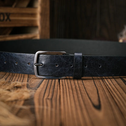 A Men's and Women's Retro Metal Buckle Casual Style Brown PU Belt Suitable for Daily Business Attendance Four Seasons