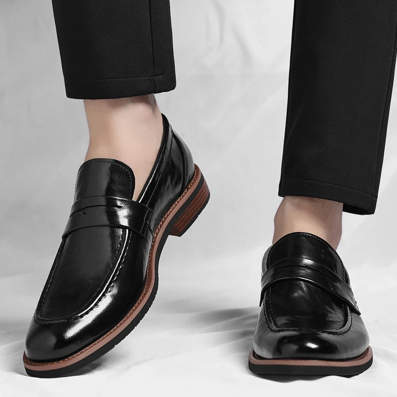 Leather Mens Casual Shoes Leisure Walk Pointed Toe Loafers Thick Bottom and Low Heel Comfy Casual Shoes Classic Business Shoes
