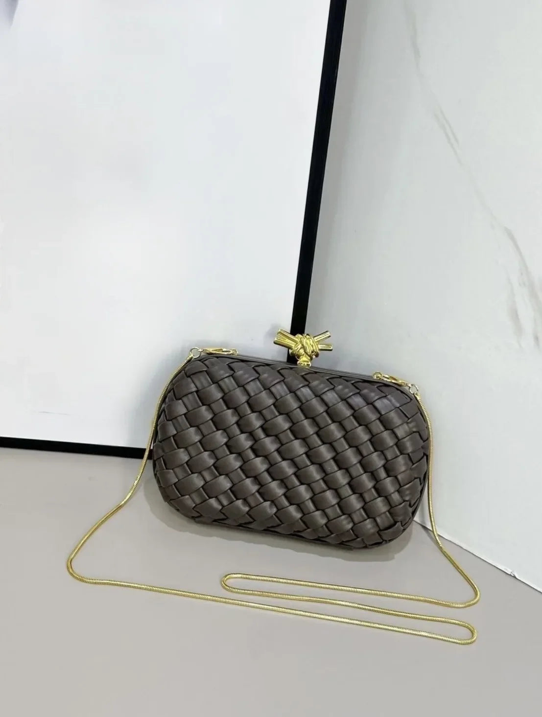 Elegant Box Shaped Dinner Clutch Crossbody Bag for Women Fashionable Chain Strap Handbag Retro Style Leather Handbag