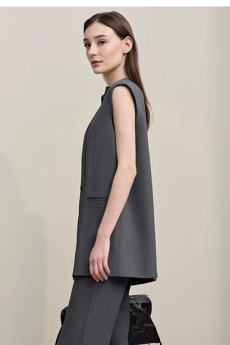 Women's Vest 2026 Autumn New Commuter V-Neck Padded Shoulders Vest Casual Sleeveless Women's Loose Mid-Length Top 12651034