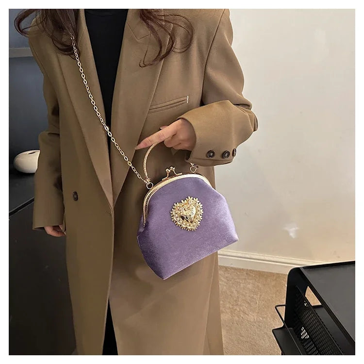 Chains Velvet Frame Heart Dinner Hand Bags Diamonds High Quality Shoulder and Crossbody Bags for Women 2024 Fashion Hot Sale