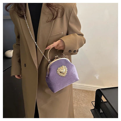 Chains Velvet Frame Heart Dinner Hand Bags Diamonds High Quality Shoulder and Crossbody Bags for Women 2024 Fashion Hot Sale