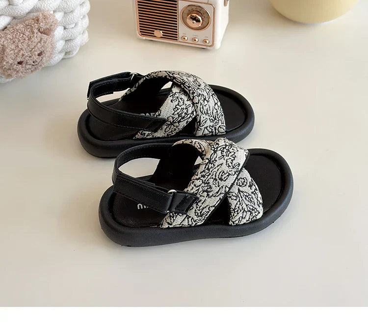 Girls Summer Beach Shoes Ethnic Style Kids Casual Sandals Soft Sole Fashion Children Retro Princess Shoes 2025 Summer New
