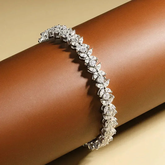 Bracelet en moissanite complète Argent sterling 925 Papillon Marcassite Taille marquise Diamant Femme Bracelet de mariage Bijoux Cadeaux Certificat