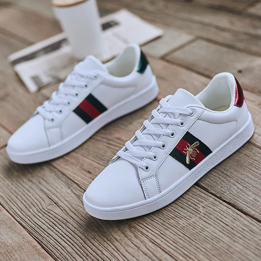 Original Brand Sneakers Men Bee Shoes High Quality Embroidery Men's Skateboard Shoes Comfortable Low Cut Women's Designer Shoes