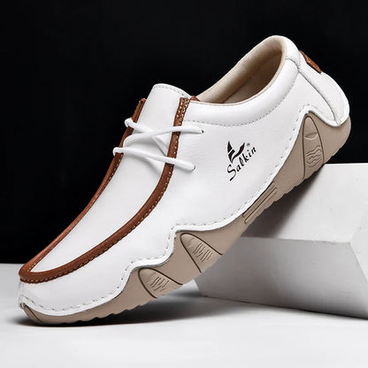 New 2024 Fashion Handmade Leather Casual Men Shoes Design Sneakers Man Loafers Breathable Low Top Flat Shoes Driving Plus Size