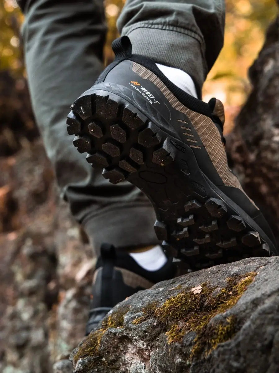 Men New Hiking Shoes Outdoor Waterproof Wear Resistant Non Slip Sneakers Male Casual Lightweight Lace-Up Walking Shoes