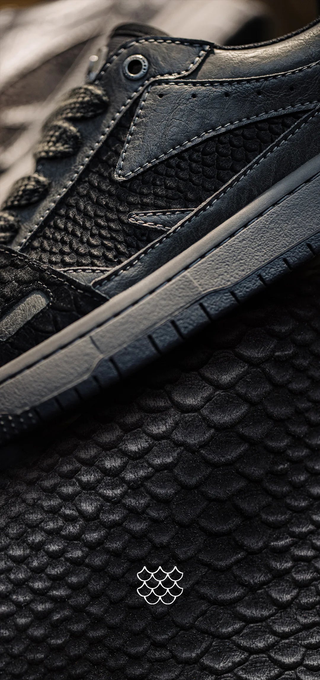 Casual Snake Year Black Mamba Men's Sneakers Low-Top Flat Sole Versatile Black Shoes for Spring Autumn Skateboarding Shoes