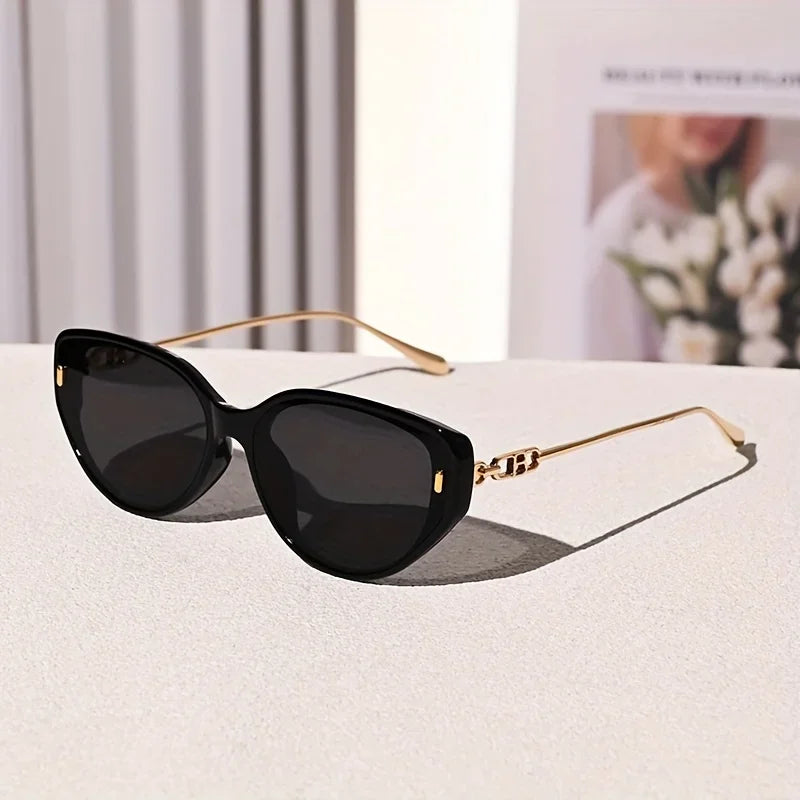2026 New Vintage Fashion Small Cat Eye Sunglasses Lady Metal Leg Sun Glasses Women Men Retro Luxury Designer UV400 Gafas De Sol
