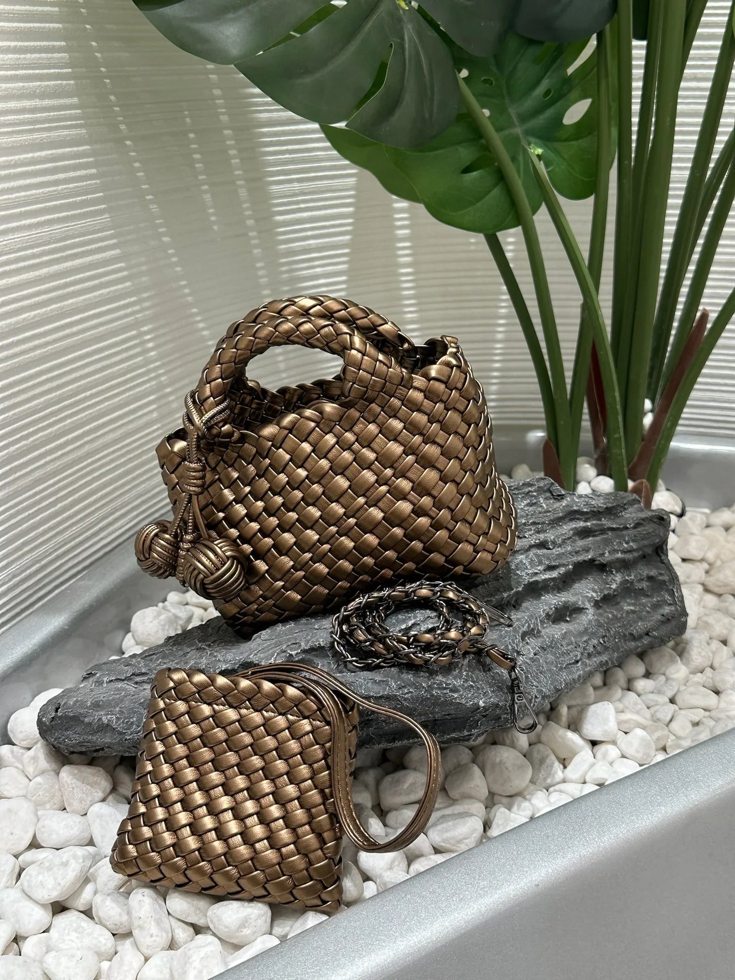 Designer bag Women's handbag Popular small size version PU leather woven bag Fashion style soft handmade bucket bag