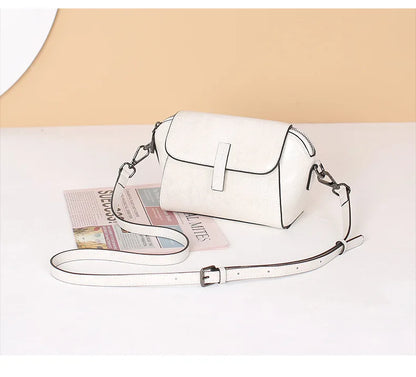 Oil Wax Cowhide Leather Cross Body Small Bag for Women Fashionable and Versatile Shoulder Shell Hand Bag Ladies Casual Phone Bag
