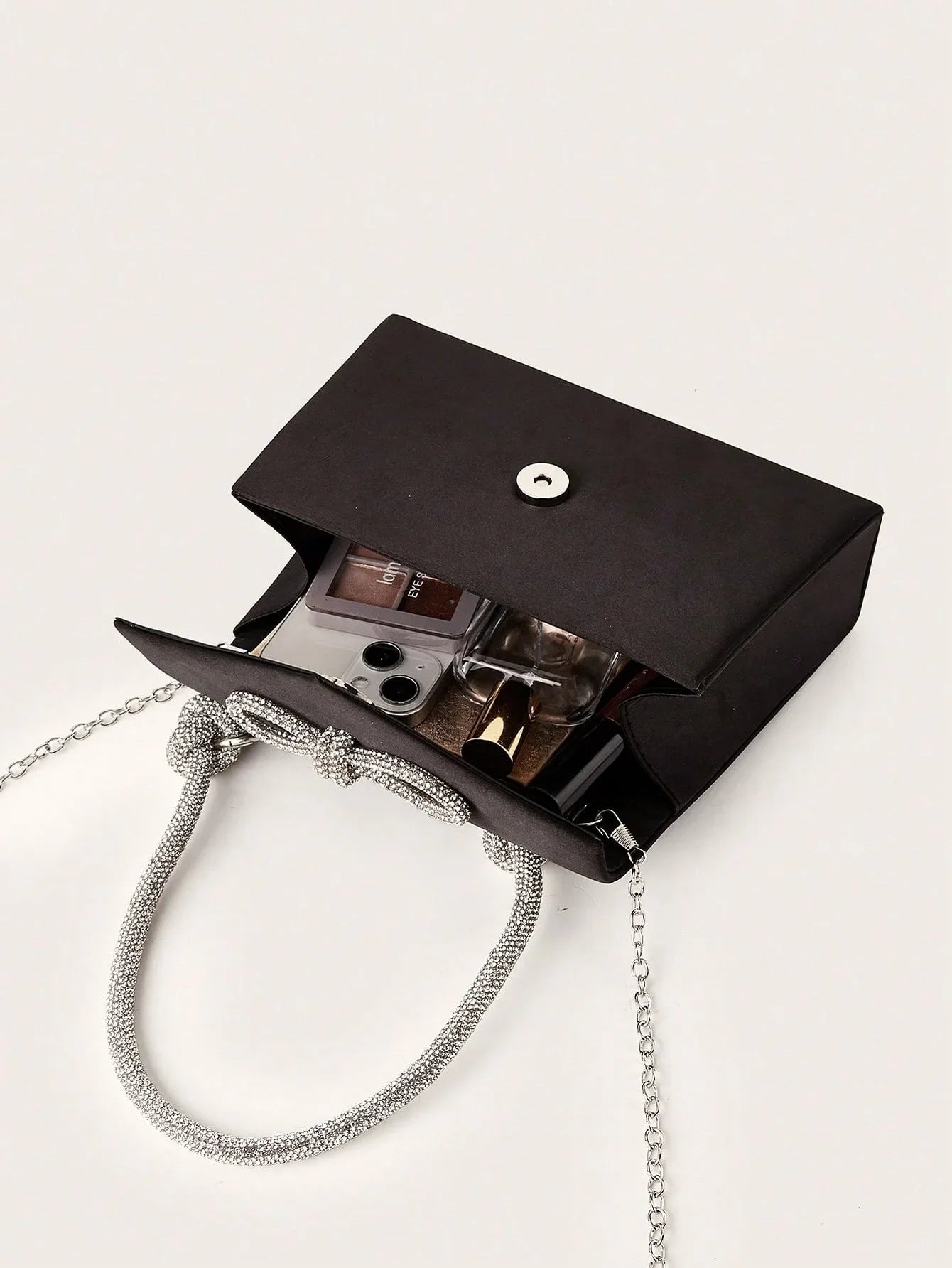 Exquisite and gorgeous butterfly diamond handbag, fashionable and versatile chain shoulder crossbody bag, suitable for travel.