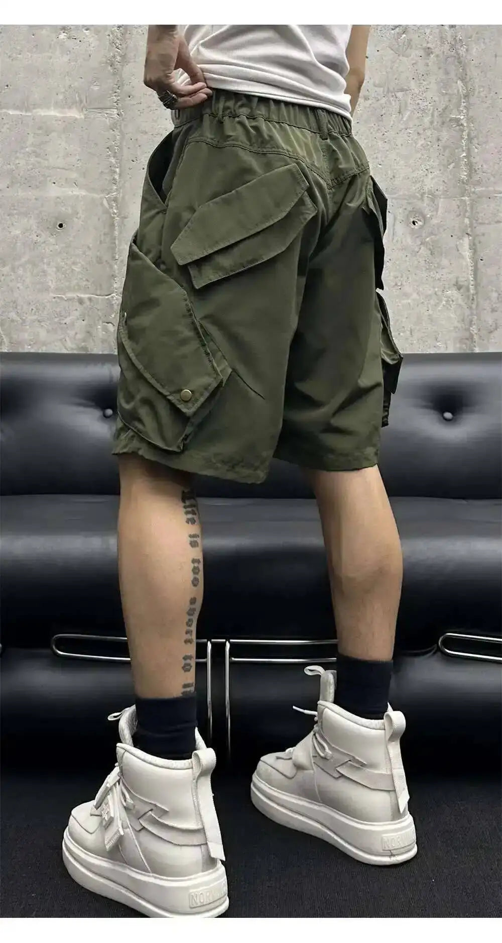Summer New Men Tide High Street Drawstring Pocket Sports Casual Safari Style Shorts Loose Light Luxury Simple Capris HK4528