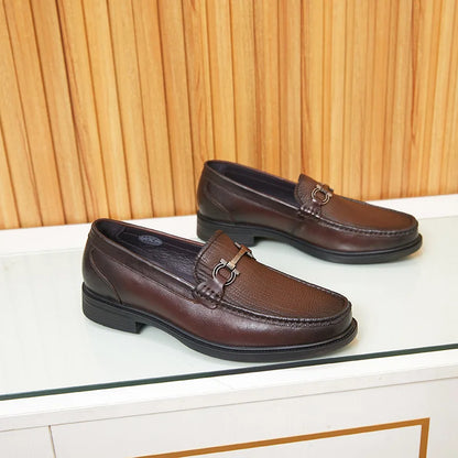 New Loafers for Men Genuine Leather Men's Shoes Elegant Gentleman Handmade Shoes Simple Metal horse buckle