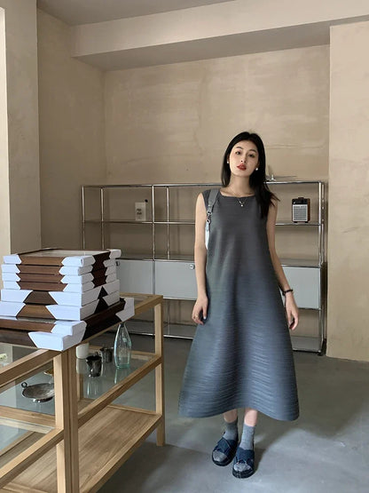 Miyake Pleated Women's Dresses Loose Plus Size High Quality Sense of Elegance Sleeveless Mid-length Skirt 2025 Spring New
